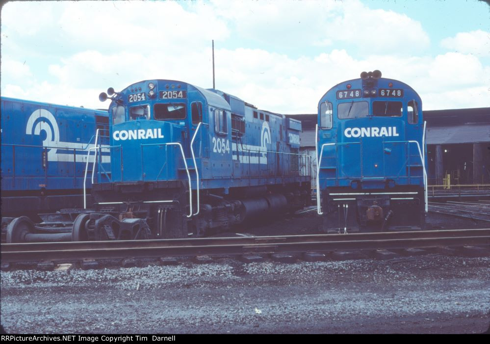 CR 2054, 6748 at the turntable